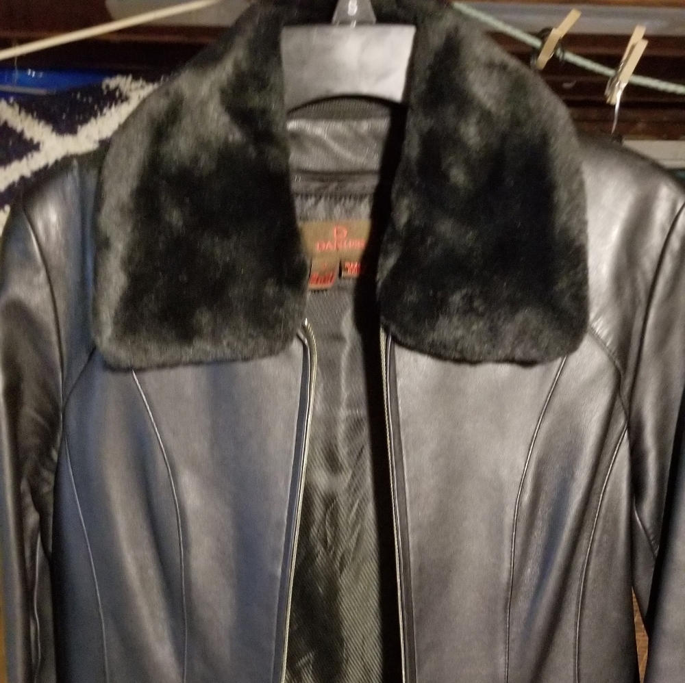 Danier Leather Jacket versatile sz. S